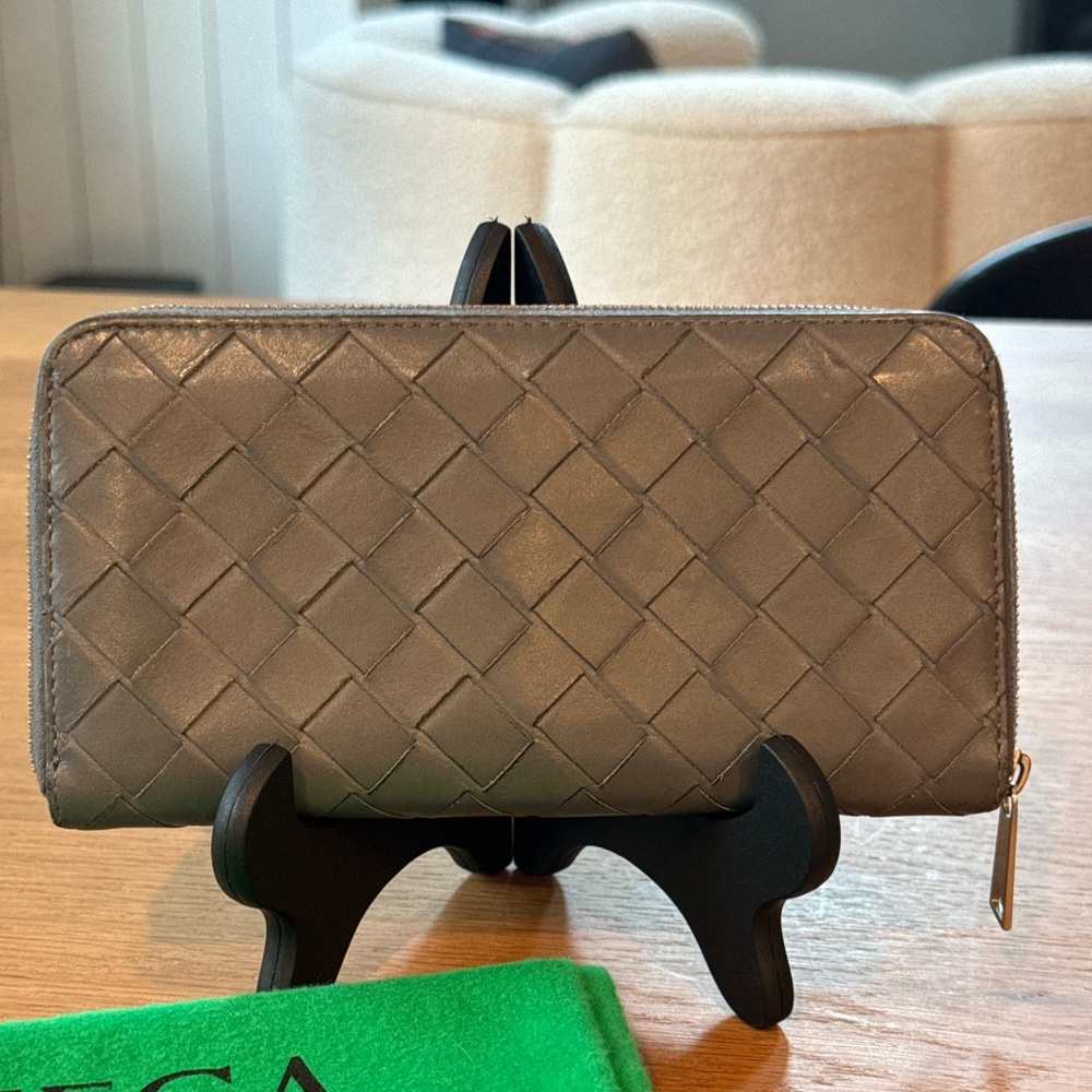 Bottega Veneta Intrecciato Long Zippy Wallet